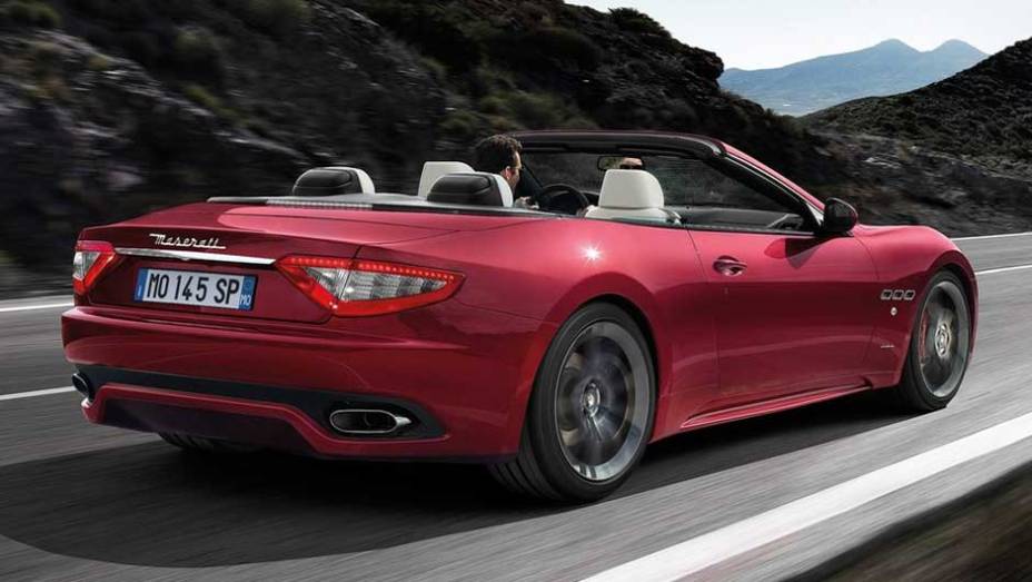 Conversível tem motor 4.7 V8 de 450 cv de potência <a href="https://beta-develop.quatrorodas.abril.com.br/noticias/maserati-lanca-grancabrio-sport-297006_p.shtml" target="_blank" rel="migration">Leia mais</a>