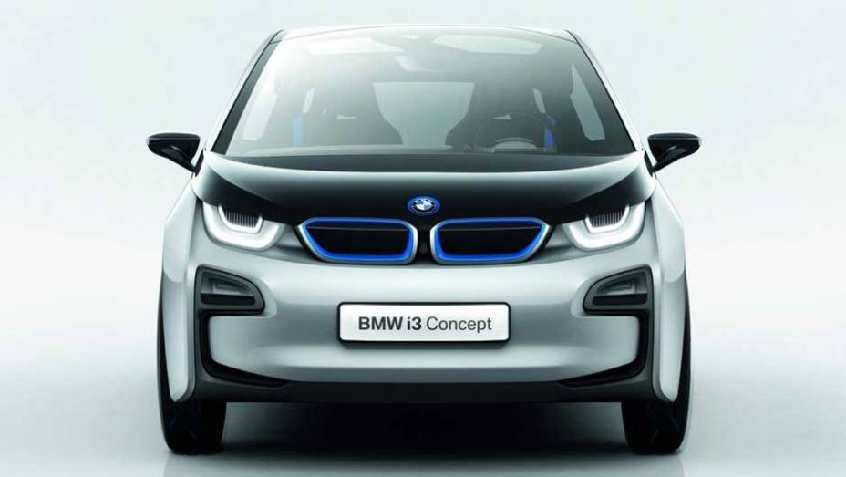 Compacto de quatro lugares, modelo inaugura a submarca de veículos elétricos da BMW. <a href="https://beta-develop.quatrorodas.abril.com.br/noticias/sustentabilidade-bmw-revela-detalhes-divisao-eletrica-i-natali-chiconi-297169_p.shtml" rel="migration">Leia mais</a>