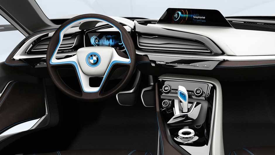 Esportivo de linhas futuristas, ele inaugura a divisão "i" de carros elétricos da BMW. <a href="https://beta-develop.quatrorodas.abril.com.br/noticias/sustentabilidade-bmw-revela-detalhes-divisao-eletrica-i-natali-chiconi-297169_p.shtml" rel="migration">Leia mais</a> Esportivo de linhas futuristas, ele inaugura a divisão "i" de carros elétricos da BMW. <a href="https://beta-develop.quatrorodas.abril.com.br/noticias/sustentabilidade-bmw-revela-detalhes-divisao-eletrica-i-natali-chiconi-297169_p.shtml" rel="migration">Leia mais</a>