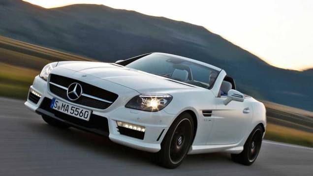 LEDs garantem maior luminosidade. <a href="https://beta-develop.quatrorodas.abril.com.br/noticias/mercedes-revela-versao-mais-potente-slk-55-amg-299394_p.shtml" rel="migration">Leia mais</a> LEDs garantem maior luminosidade. <a href="https://beta-develop.quatrorodas.abril.com.br/noticias/mercedes-revela-versao-mais-potente-slk-55-amg-299394_p.shtml" rel="migration">Leia mais</a>