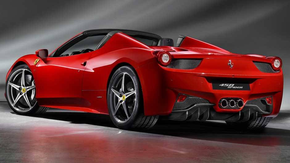 Novo roadster ter&aacute; motor 4.5 V8 de 562 cv | <a href="https://beta-develop.quatrorodas.abril.com.br/noticias/ferrari-revela-detalhes-458-italia-spider-299554_p.shtml" rel="migration">Leia mais</a>