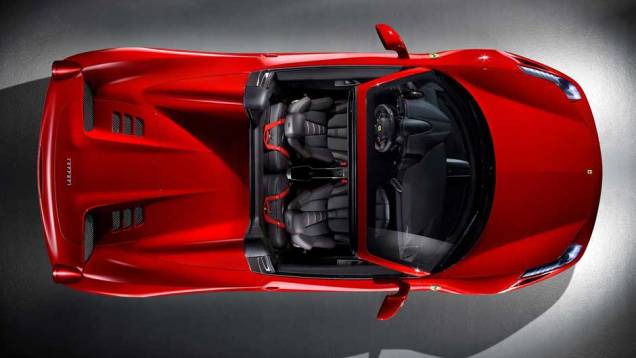 Esportivo atinge velocidade m&aacute;xima de 320 km/h | <a href="https://beta-develop.quatrorodas.abril.com.br/noticias/ferrari-revela-detalhes-458-italia-spider-299554_p.shtml" rel="migration">Leia mais</a>