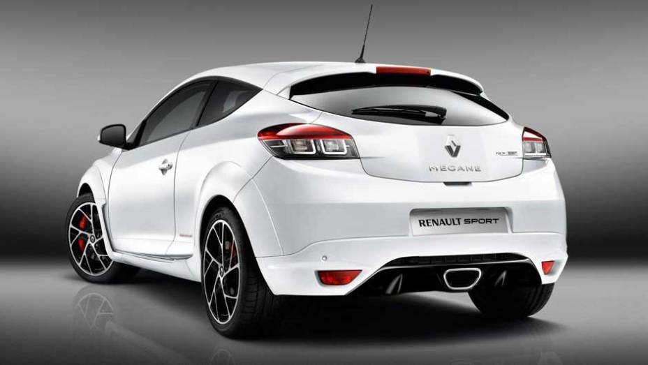 Edição especial tem preço de US$ 48.990 dólares | <a href="https://beta-develop.quatrorodas.abril.com.br/noticias/renault-apresenta-megane-r-s-250-monaco-gp-300252_p.shtml" rel="migration">Leia mais</a>