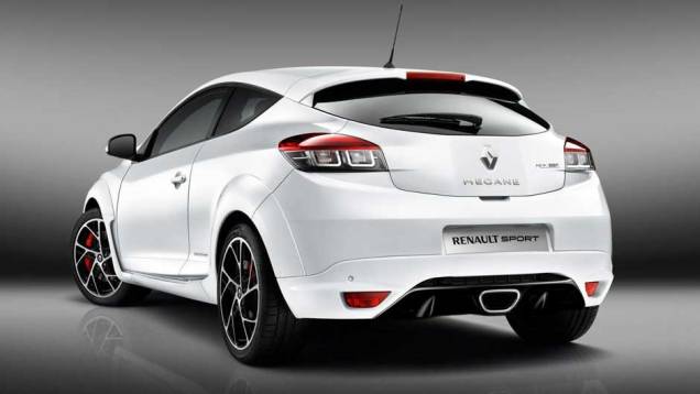 Edição especial tem preço de US$ 48.990 dólares | <a href="https://beta-develop.quatrorodas.abril.com.br/noticias/renault-apresenta-megane-r-s-250-monaco-gp-300252_p.shtml" rel="migration">Leia mais</a> Edição especial tem preço de US$ 48.990 dólares | <a href="https://beta-develop.quatrorodas.abril.com.br/noticias/renault-apresenta-megane-r-s-250-monaco-gp-300252_p.shtml" rel="migration">Leia mais</a>
