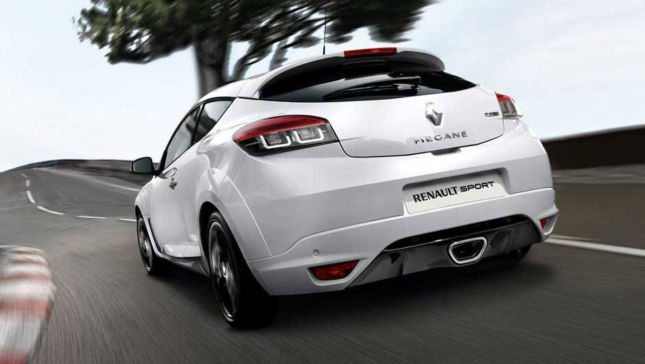 Modelo faz parte da divis&atilde;o esportiva Renault Sports | <a href="https://beta-develop.quatrorodas.abril.com.br/noticias/renault-apresenta-megane-r-s-250-monaco-gp-300252_p.shtml" rel="migration">Leia mais</a>