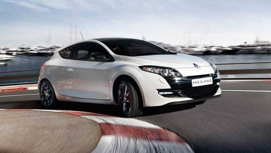 Ser&atilde;o produzidas 50 unidades da vers&atilde;o | <a href="https://beta-develop.quatrorodas.abril.com.br/noticias/renault-apresenta-megane-r-s-250-monaco-gp-300252_p.shtml" rel="migration">Leia mais</a>