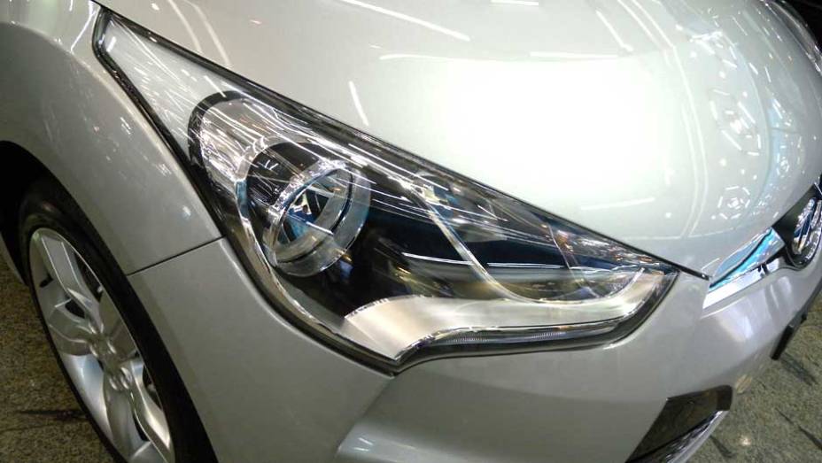 Hyundai Veloster | <a href="https://beta-develop.quatrorodas.abril.com.br/noticias/veloster-elantra-ja-estao-venda-concessionarias-hyundai-303518_p.shtml" rel="migration">Leia mais</a>