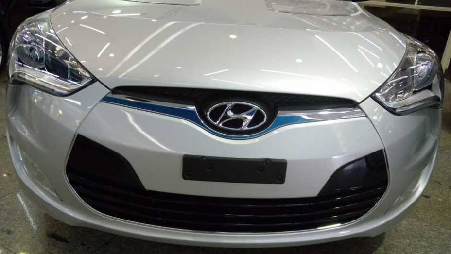 Hyundai Veloster | <a href="https://beta-develop.quatrorodas.abril.com.br/noticias/veloster-elantra-ja-estao-venda-concessionarias-hyundai-303518_p.shtml" rel="migration">Leia mais</a>