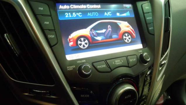 Hyundai Veloster | <a href="https://beta-develop.quatrorodas.abril.com.br/noticias/veloster-elantra-ja-estao-venda-concessionarias-hyundai-303518_p.shtml" rel="migration">Leia mais</a> Hyundai Veloster | <a href="https://beta-develop.quatrorodas.abril.com.br/noticias/veloster-elantra-ja-estao-venda-concessionarias-hyundai-303518_p.shtml" rel="migration">Leia mais</a>