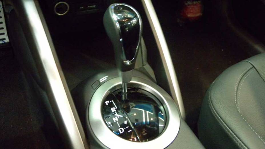 Hyundai Veloster | <a href="https://beta-develop.quatrorodas.abril.com.br/noticias/veloster-elantra-ja-estao-venda-concessionarias-hyundai-303518_p.shtml" rel="migration">Leia mais</a>