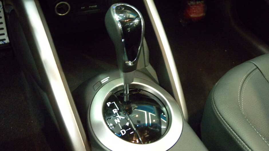 Hyundai Veloster | <a href="https://beta-develop.quatrorodas.abril.com.br/noticias/veloster-elantra-ja-estao-venda-concessionarias-hyundai-303518_p.shtml" rel="migration">Leia mais</a>