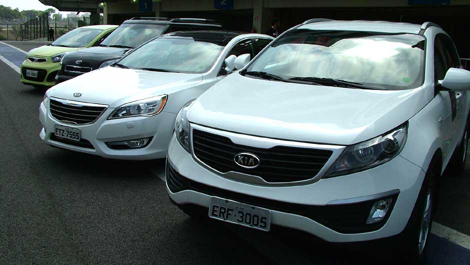 Carros da Kia no QRX 2011