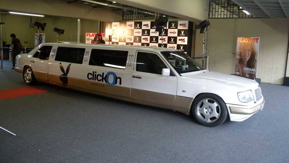 Carros nos estandes do QRX 2011
