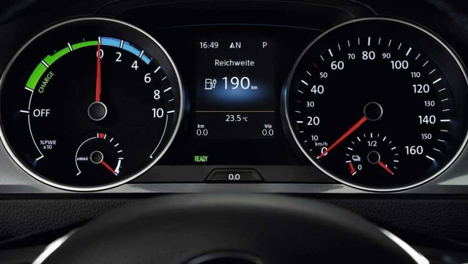 ... com exceção do painel, cujo conta-giros também indica quando a bateria está sendo carregada | <a href="https://beta-develop.quatrorodas.abril.com.br/saloes/frankfurt/2013/volkswagen-e-golf-e-up-752904.shtml" rel="migration">Leia mais</a> ... com exceção do painel, cujo conta-giros também indica quando a bateria está sendo carregada | <a href="https://beta-develop.quatrorodas.abril.com.br/saloes/frankfurt/2013/volkswagen-e-golf-e-up-752904.shtml" rel="migration">Leia mais</a>