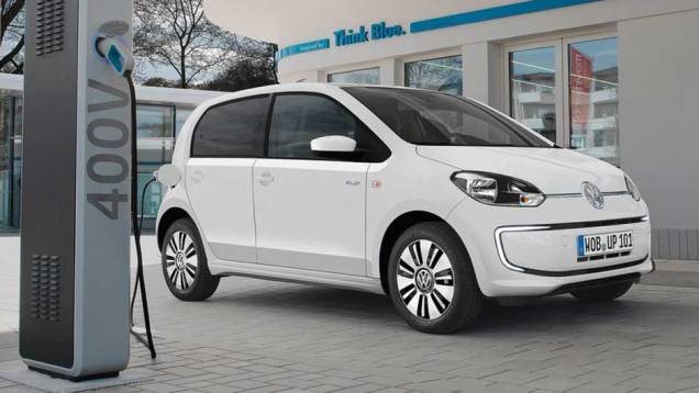 No caso do e-Up, o motor el&eacute;trico de 82 cv oferece torque instant&acirc;neo de 21,4 mkgf | <a href="https://beta-develop.quatrorodas.abril.com.br/saloes/frankfurt/2013/volkswagen-e-golf-e-up-752904.shtml" rel="migration">Leia mais</a>