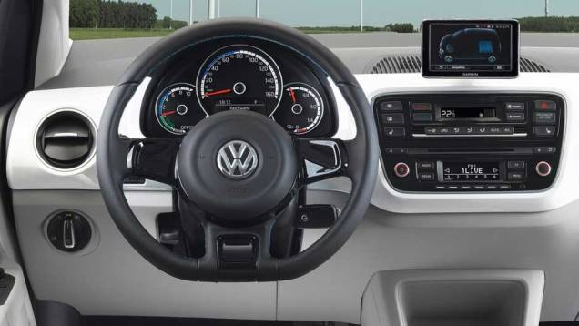 A autonomia do e-Up &eacute; estimada em 160 quil&ocirc;metros | <a href="https://beta-develop.quatrorodas.abril.com.br/saloes/frankfurt/2013/volkswagen-e-golf-e-up-752904.shtml" rel="migration">Leia mais</a>