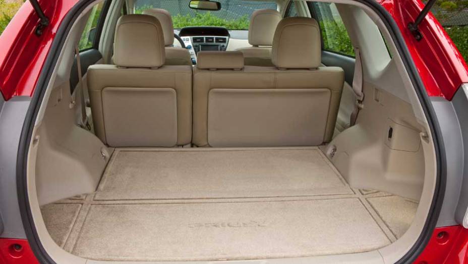 Com terceira fileira abaixada, capacidade aumenta para 535 litros Com terceira fileira abaixada, capacidade aumenta para 535 litros