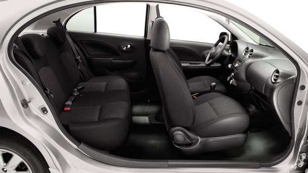 Modelo possui, por ora, motor 1.0 16V de 74 cv de pot&ecirc;ncia <a href="https://beta-develop.quatrorodas.abril.com.br/carros/lancamentos/nissan-march-640874.shtml" rel="migration">Leia mais</a>