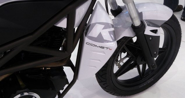 Novidade fica por conta do novo chassi treli&ccedil;ado | <a href="https://beta-develop.quatrorodas.abril.com.br/moto/noticias/kasinski-apresenta-nova-comet-gt-150-642186.shtml" rel="migration">Leia mais</a>