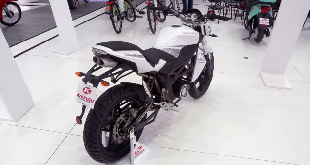 Chassi &eacute; de a&ccedil;o com laterais em alum&iacute;nio forjado | <a href="https://beta-develop.quatrorodas.abril.com.br/moto/noticias/kasinski-apresenta-nova-comet-gt-150-642186.shtml" rel="migration">Leia mais</a>