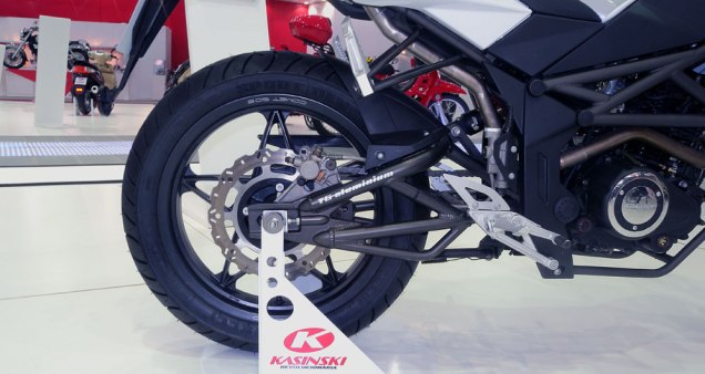 Moto &eacute; baseada nos modelos da Megelli | <a href="https://beta-develop.quatrorodas.abril.com.br/moto/noticias/kasinski-apresenta-nova-comet-gt-150-642186.shtml" rel="migration">Leia mais</a>