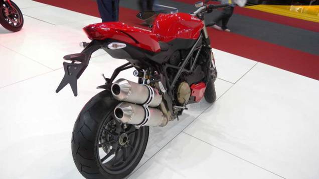 Lançamento não foi realizado em Milão, como esperado | <a href="https://beta-develop.quatrorodas.abril.com.br/moto/noticias/ducati-mostra-streetfighter-848-salao-duas-rodas-642385.shtml" rel="migration">Leia mais</a> Lançamento não foi realizado em Milão, como esperado | <a href="https://beta-develop.quatrorodas.abril.com.br/moto/noticias/ducati-mostra-streetfighter-848-salao-duas-rodas-642385.shtml" rel="migration">Leia mais</a>