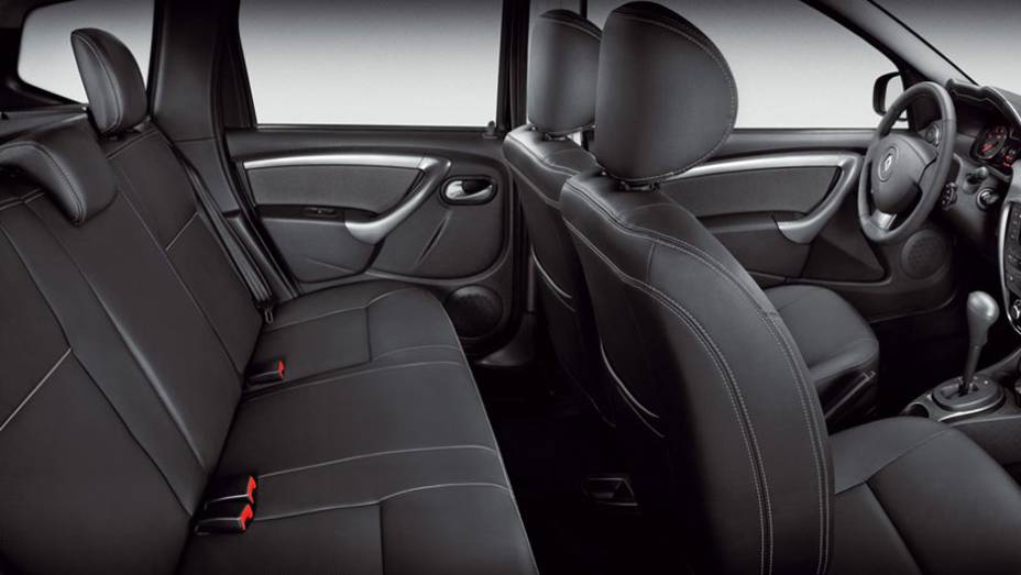 Espaço interno é amplo | <a href="https://beta-develop.quatrorodas.abril.com.br/carros/lancamentos/renault-duster-642260.shtml" rel="migration">Leia mais</a>