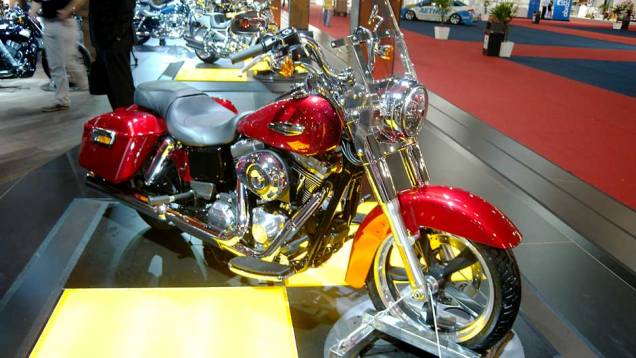 Saddlebags são rígidas e na cor da moto | <a href="https://beta-develop.quatrorodas.abril.com.br/moto/noticias/harley-davidson-lanca-switchback-642198.shtml" rel="migration">Leia mais</a> Saddlebags são rígidas e na cor da moto | <a href="https://beta-develop.quatrorodas.abril.com.br/moto/noticias/harley-davidson-lanca-switchback-642198.shtml" rel="migration">Leia mais</a>