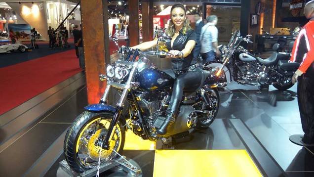 Destaque para os faróis duplos | <a href="https://beta-develop.quatrorodas.abril.com.br/moto/noticias/fat-bob-atracoes-harley-davidson-642200.shtml" rel="migration">Leia mais</a> Destaque para os faróis duplos | <a href="https://beta-develop.quatrorodas.abril.com.br/moto/noticias/fat-bob-atracoes-harley-davidson-642200.shtml" rel="migration">Leia mais</a>