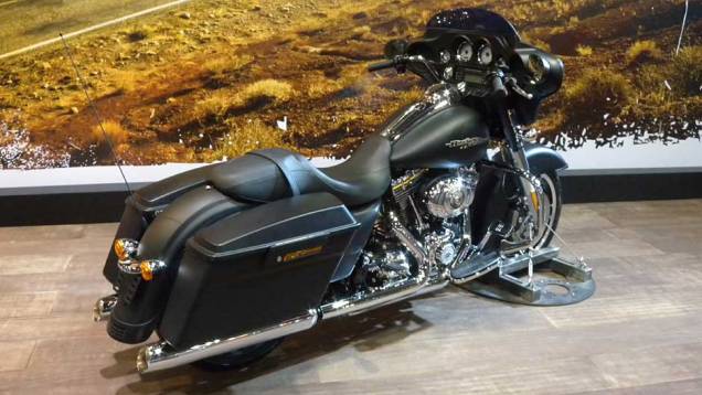 Carenagem asa de morcego chama atenção | <a href="https://beta-develop.quatrorodas.abril.com.br/moto/noticias/h-d-street-glide-versao-2012-642201.shtml" rel="migration">Leia mais</a> Carenagem asa de morcego chama atenção | <a href="https://beta-develop.quatrorodas.abril.com.br/moto/noticias/h-d-street-glide-versao-2012-642201.shtml" rel="migration">Leia mais</a>