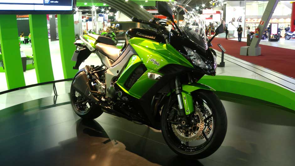 Kawasaki no Salão Duas Rodas 2011