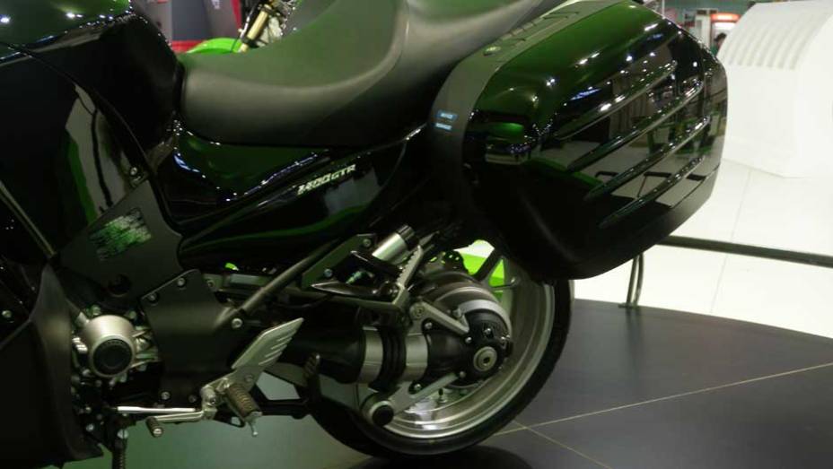 Motor tem 155 cv de potência | <a href="https://beta-develop.quatrorodas.abril.com.br/moto/noticias/kawasaki-concours-14-entra-segmento-inedito-marca-642160.shtml" rel="migration">Leia mais</a>