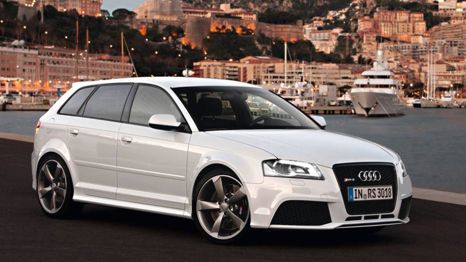 Serão vendidas apenas 20 unidades até junho de 2012 | <a href="https://beta-develop.quatrorodas.abril.com.br/noticias/audi-rs3-sportback-chega-ao-brasil-r-298-mil-304559_p.shtml" rel="migration">Leia mais</a>>