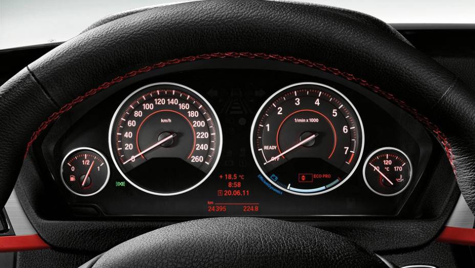 <a href="https://beta-develop.quatrorodas.abril.com.br/carros/lancamentos/bmw-serie-3-643331.shtml" rel="migration">Leia Mais</a> <a href="https://beta-develop.quatrorodas.abril.com.br/carros/lancamentos/bmw-serie-3-643331.shtml" rel="migration">Leia Mais</a>