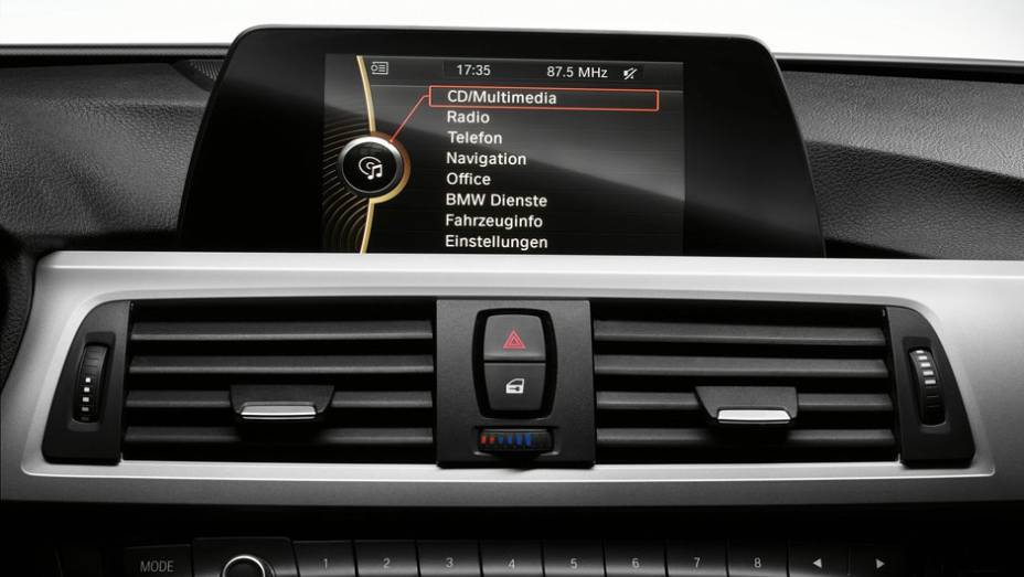 <a href="https://beta-develop.quatrorodas.abril.com.br/carros/lancamentos/bmw-serie-3-643331.shtml" rel="migration">Leia Mais</a> <a href="https://beta-develop.quatrorodas.abril.com.br/carros/lancamentos/bmw-serie-3-643331.shtml" rel="migration">Leia Mais</a>