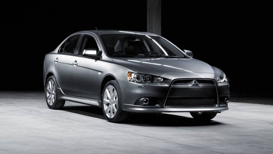 Grade é em formato de trapézio e no estilo jetfighter | <a href="https://beta-develop.quatrorodas.abril.com.br/carros/lancamentos/mitsubishi-lancer-644557.shtml" rel="migration">Leia mais</a> Grade é em formato de trapézio e no estilo jetfighter | <a href="https://beta-develop.quatrorodas.abril.com.br/carros/lancamentos/mitsubishi-lancer-644557.shtml" rel="migration">Leia mais</a>