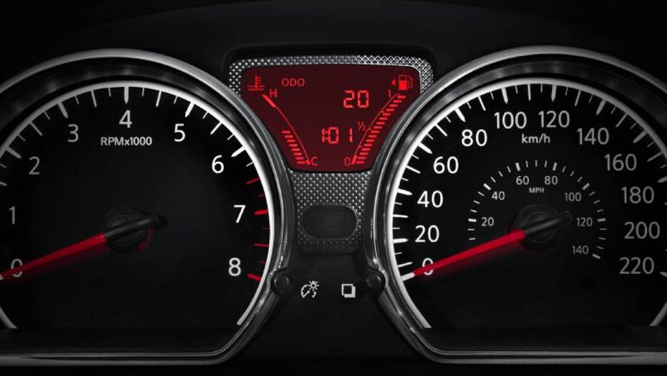 O painel oferece fácil leitura | <a href="https://beta-develop.quatrorodas.abril.com.br/carros/lancamentos/nissan-versa-644769.shtml" rel="migration">Leia mais</a> O painel oferece fácil leitura | <a href="https://beta-develop.quatrorodas.abril.com.br/carros/lancamentos/nissan-versa-644769.shtml" rel="migration">Leia mais</a>