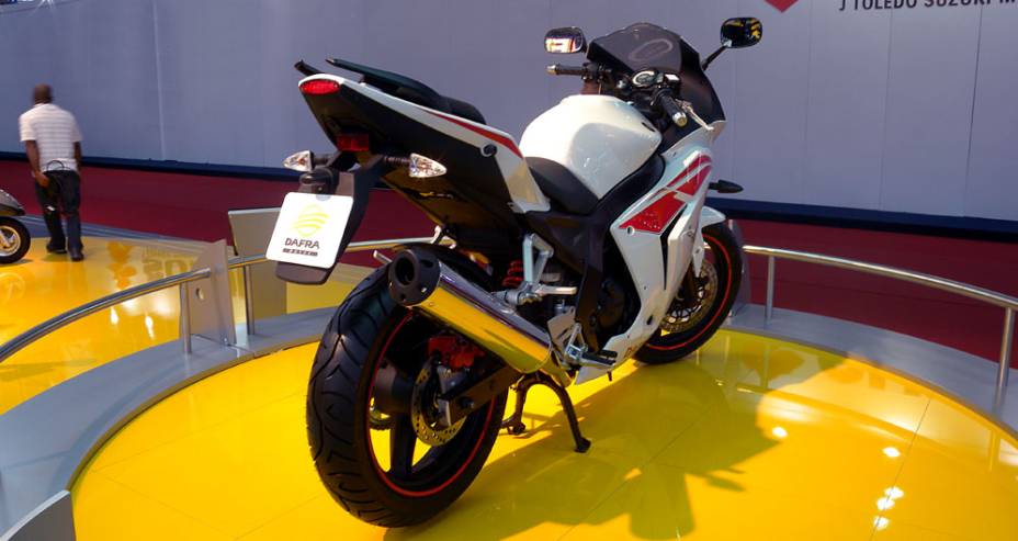 Nova esportiva vem para brigar entre as quarto de litro | <a href="https://beta-develop.quatrorodas.abril.com.br/moto/noticias/dafra-mostra-daelim-roadwin-250r-642149.shtml" rel="migration">Leia mais</a> Nova esportiva vem para brigar entre as quarto de litro | <a href="https://beta-develop.quatrorodas.abril.com.br/moto/noticias/dafra-mostra-daelim-roadwin-250r-642149.shtml" rel="migration">Leia mais</a>