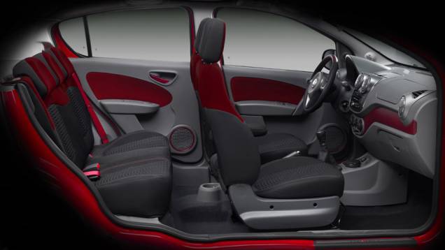 Bancos e paineis das portas ressaltam esportividade. <a href="https://beta-develop.quatrorodas.abril.com.br/carros/lancamentos/novo-fiat-palio-645462.shtml" rel="migration">Leia mais</a> Bancos e paineis das portas ressaltam esportividade. <a href="https://beta-develop.quatrorodas.abril.com.br/carros/lancamentos/novo-fiat-palio-645462.shtml" rel="migration">Leia mais</a>