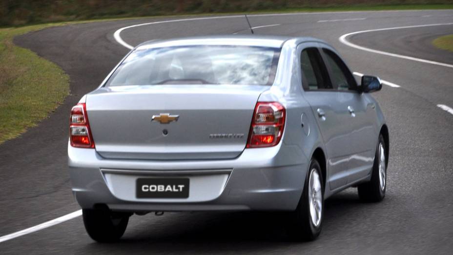 No mercado, o Cobalt vai encarar a concorrência de Nissan Versa e Renault Logan <a href="https://beta-develop.quatrorodas.abril.com.br/carros/lancamentos/chevrolet-cobalt-645517.shtml" rel="migration">Leia mais</a>