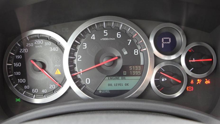 <a href="https://beta-develop.quatrorodas.abril.com.br/noticias/nissan-faz-melhorias-gt-r-306767_p.shtml" rel="migration">Leia mais</a> <a href="https://beta-develop.quatrorodas.abril.com.br/noticias/nissan-faz-melhorias-gt-r-306767_p.shtml" rel="migration">Leia mais</a>