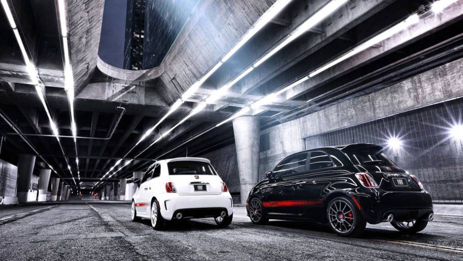 Suspens&atilde;o revisada equipa o Abarth | <a href="https://beta-develop.quatrorodas.abril.com.br/reportagens/salao/fiat-500-abarth-646523.shtml" rel="migration">Leia mais</a>