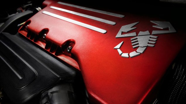 Logotipo do Abarth estampado no motor | <a href="https://beta-develop.quatrorodas.abril.com.br/reportagens/salao/fiat-500-abarth-646523.shtml" rel="migration">Leia mais</a> Logotipo do Abarth estampado no motor | <a href="https://beta-develop.quatrorodas.abril.com.br/reportagens/salao/fiat-500-abarth-646523.shtml" rel="migration">Leia mais</a>