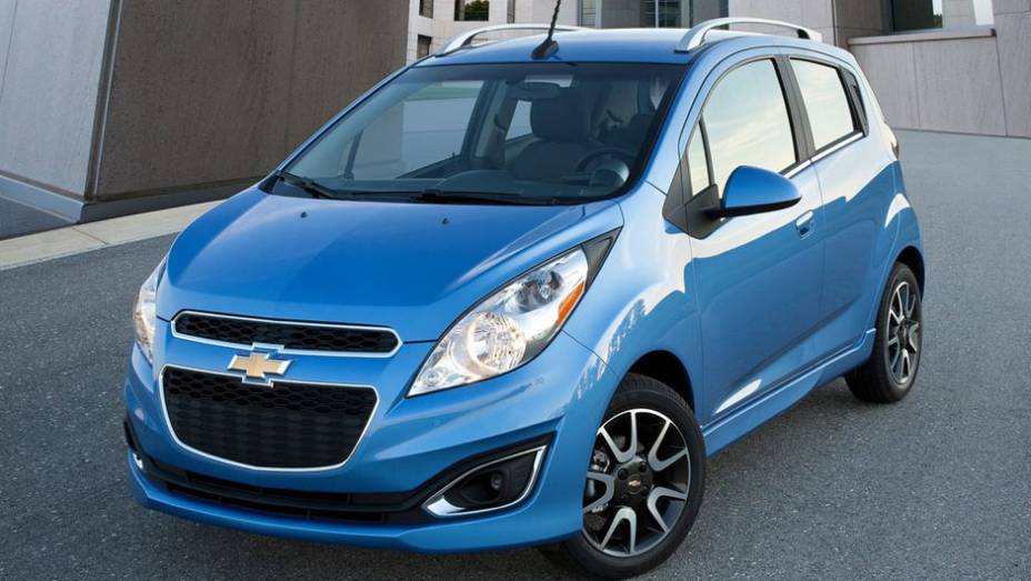 Modelo &eacute; um pouco menor que o subcompacto Sonic | <a href="https://beta-develop.quatrorodas.abril.com.br/reportagens/salao/chevrolet-spark-646704.shtml" rel="migration">Leia mais</a>