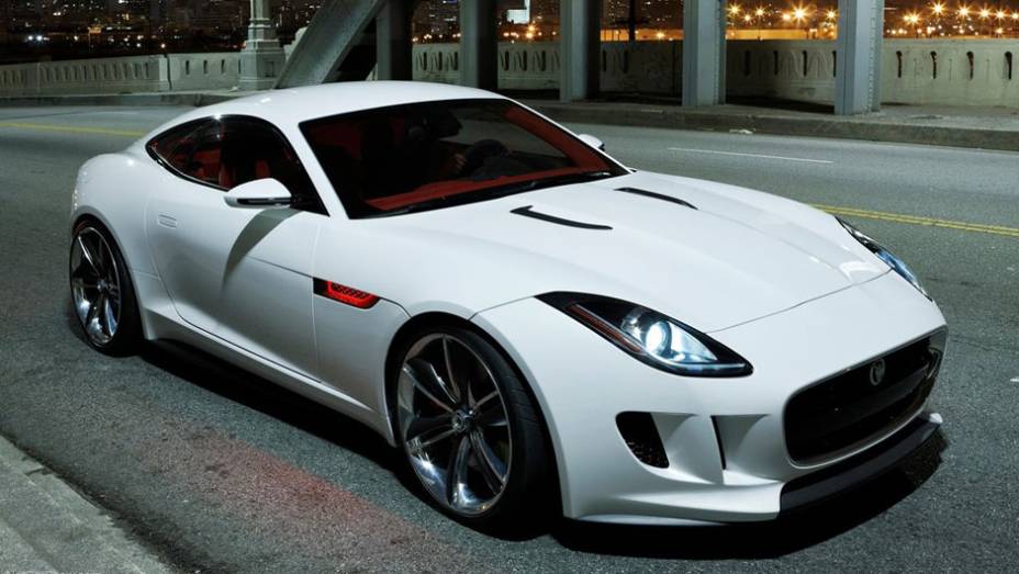 Conceito é posicionado abaixo do XK | <a href="https://beta-develop.quatrorodas.abril.com.br/reportagens/salao/jaguar-c-x16-646589.shtml" rel="migration">Leia mais</a> Conceito é posicionado abaixo do XK | <a href="https://beta-develop.quatrorodas.abril.com.br/reportagens/salao/jaguar-c-x16-646589.shtml" rel="migration">Leia mais</a>