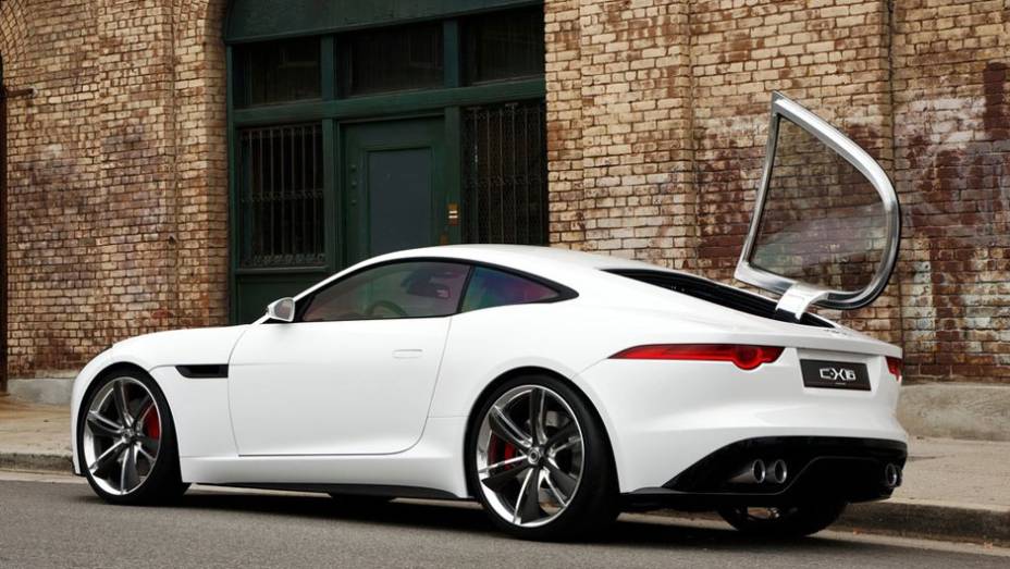 Rivais serão o Porsche Cayman, 911 e o Aston Martin Vantage V8 | <a href="https://beta-develop.quatrorodas.abril.com.br/reportagens/salao/jaguar-c-x16-646589.shtml" rel="migration">Leia mais</a> Rivais serão o Porsche Cayman, 911 e o Aston Martin Vantage V8 | <a href="https://beta-develop.quatrorodas.abril.com.br/reportagens/salao/jaguar-c-x16-646589.shtml" rel="migration">Leia mais</a>