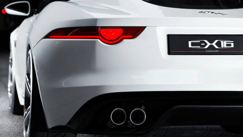 Traseira mostra o visual agressivo do modelo | <a href="https://beta-develop.quatrorodas.abril.com.br/reportagens/salao/jaguar-c-x16-646589.shtml" rel="migration">Leia mais</a> Traseira mostra o visual agressivo do modelo | <a href="https://beta-develop.quatrorodas.abril.com.br/reportagens/salao/jaguar-c-x16-646589.shtml" rel="migration">Leia mais</a>