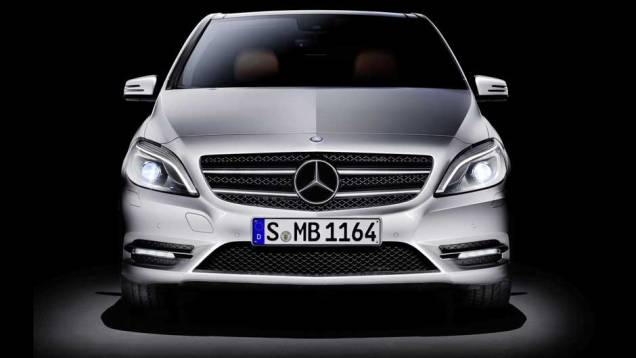 O novo Classe B deixou a caretice da gera&ccedil;&atilde;o anterior no passado. <a href="https://beta-develop.quatrorodas.abril.com.br/carros/lancamentos/mercedes-benz-classe-b-637678.shtml" rel="migration">Leia mais</a>