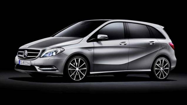 Os vincos na lateral deram um toque de modernidade ao carro. <a href="https://beta-develop.quatrorodas.abril.com.br/carros/lancamentos/mercedes-benz-classe-b-637678.shtml" rel="migration">Leia mais</a>