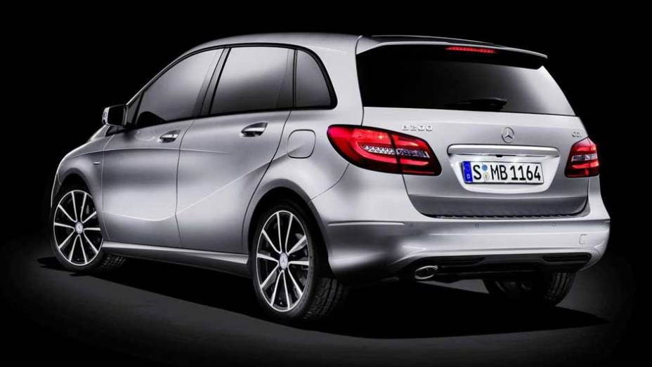 A marca não esconde a inspiração nos novos CLS e SLS. <a href="https://beta-develop.quatrorodas.abril.com.br/carros/lancamentos/mercedes-benz-classe-b-637678.shtml" rel="migration">Leia mais</a>